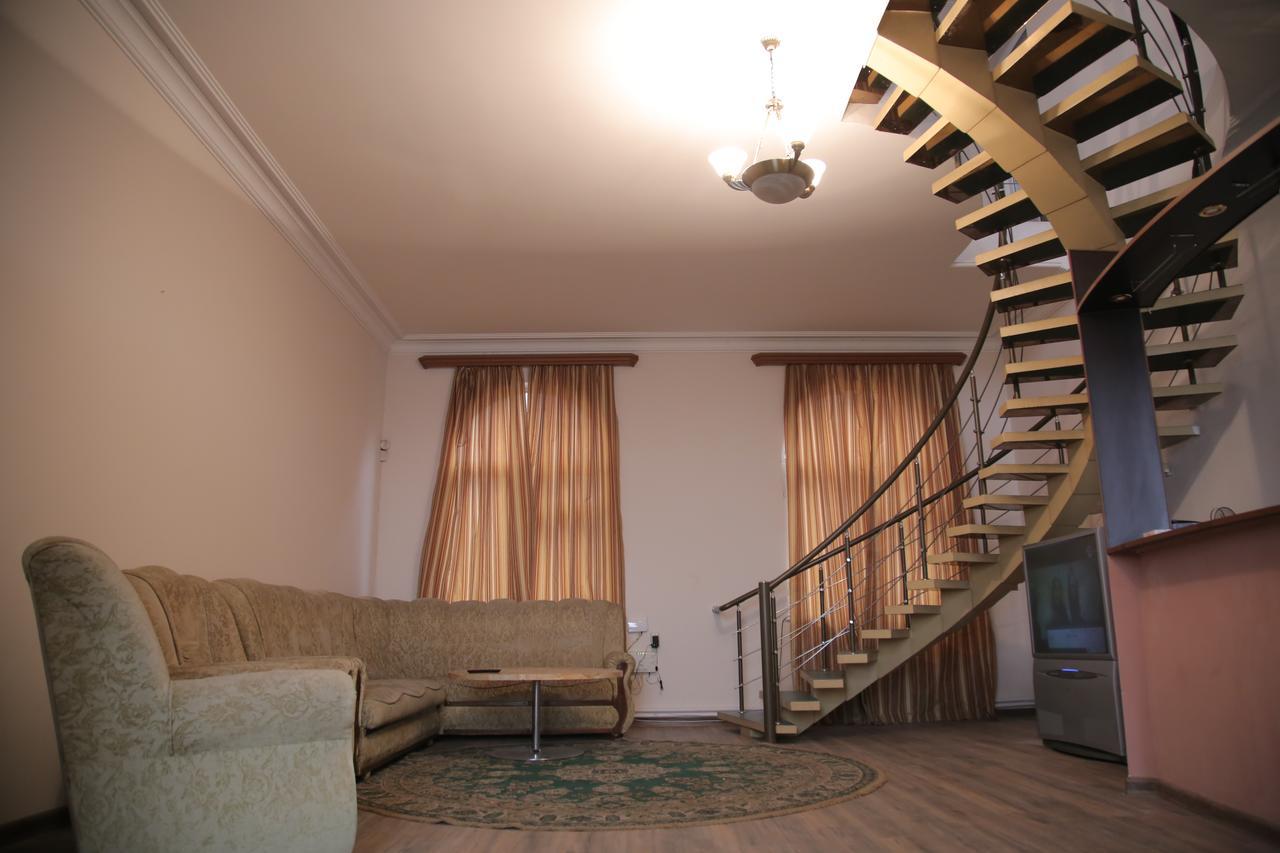 Noy Hostel Yerevan Exterior photo