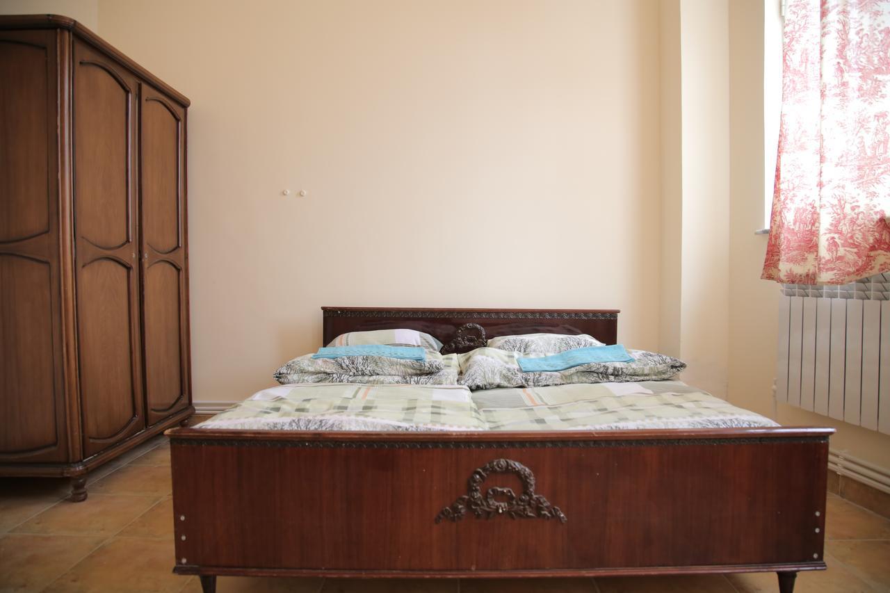 Noy Hostel Yerevan Exterior photo